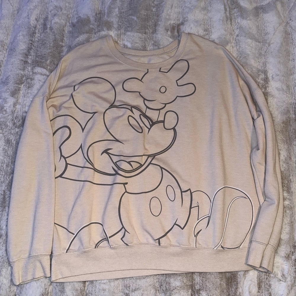 Super cute mickey crewneck